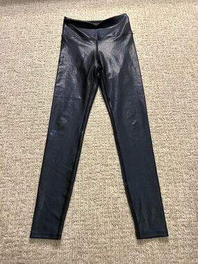 Solid Core High Shine Legging.